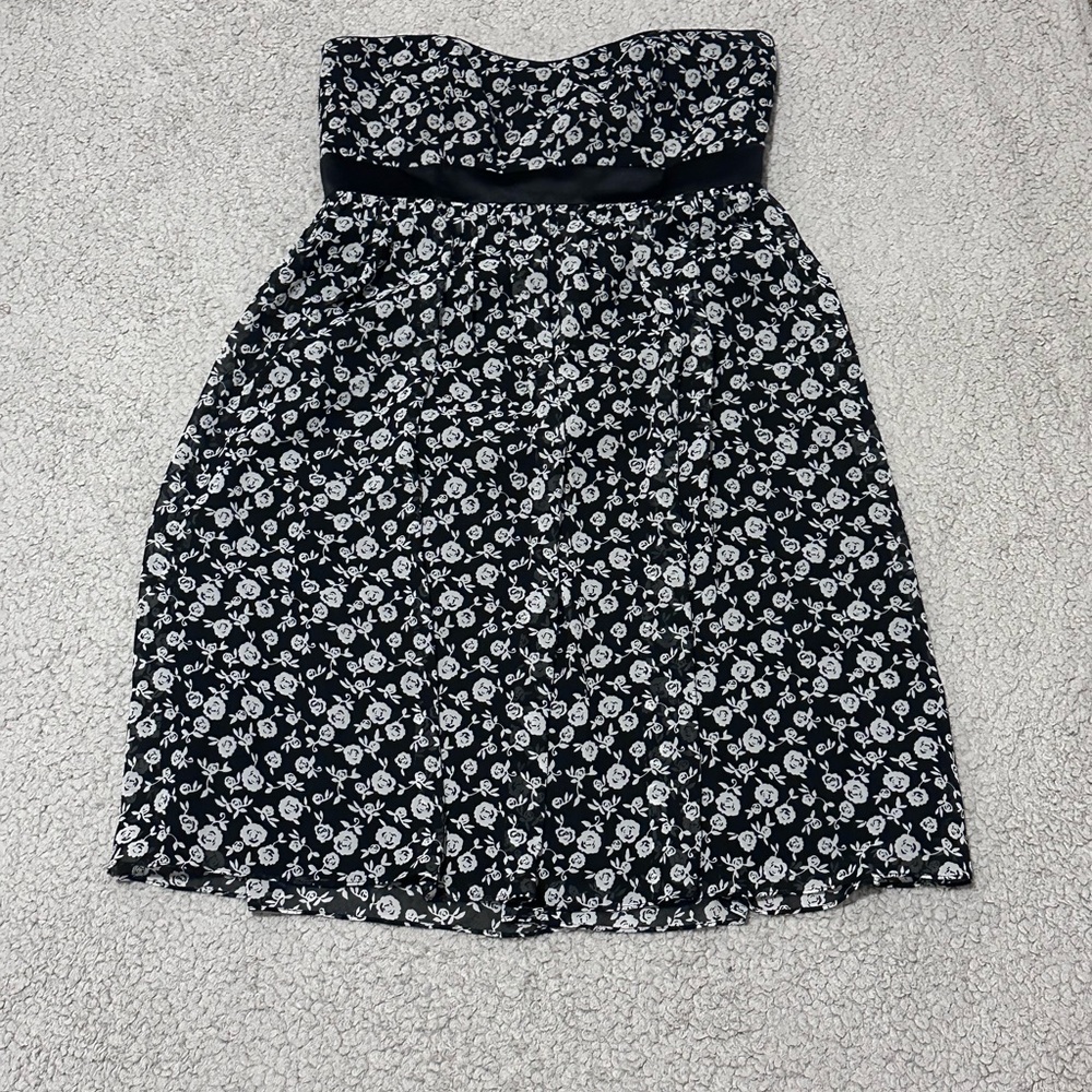 White House Black Market Black and White Floral Midi Dress
